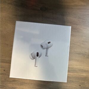 Apple AirPods Pro with MagSafe Charging Case